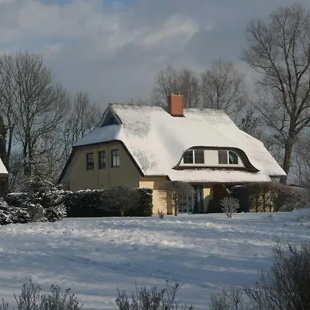 펜션 Behagliches Reetdachhaus Eibe 1 Puddemin