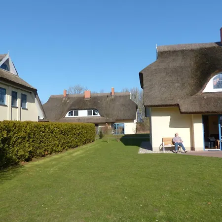 펜션 Behagliches Reetdachhaus Eibe 1