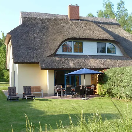 Behagliches Reetdachhaus Eibe 1 Holiday home *