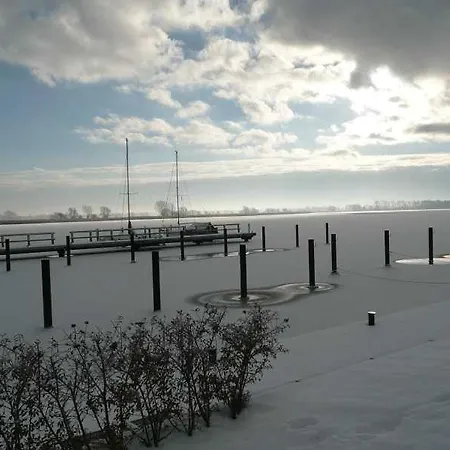 펜션 Behagliches Reetdachhaus Eibe 1 Puddemin