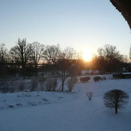 펜션 Behagliches Reetdachhaus Eibe 1 Puddemin