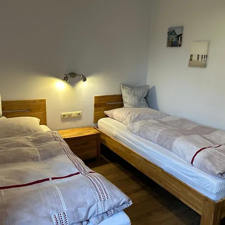 Holiday home Behagliches Reetdachhaus Eibe 1 *
