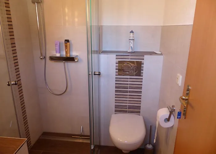 別荘 Behagliches Reetdachhaus Eibe 1