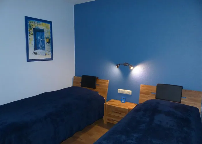 別荘 Behagliches Reetdachhaus Eibe 1 *